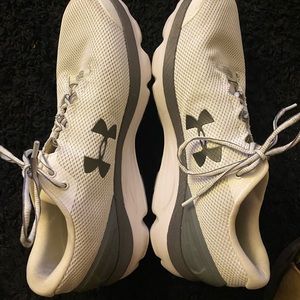 Under Armour mens Sneaker